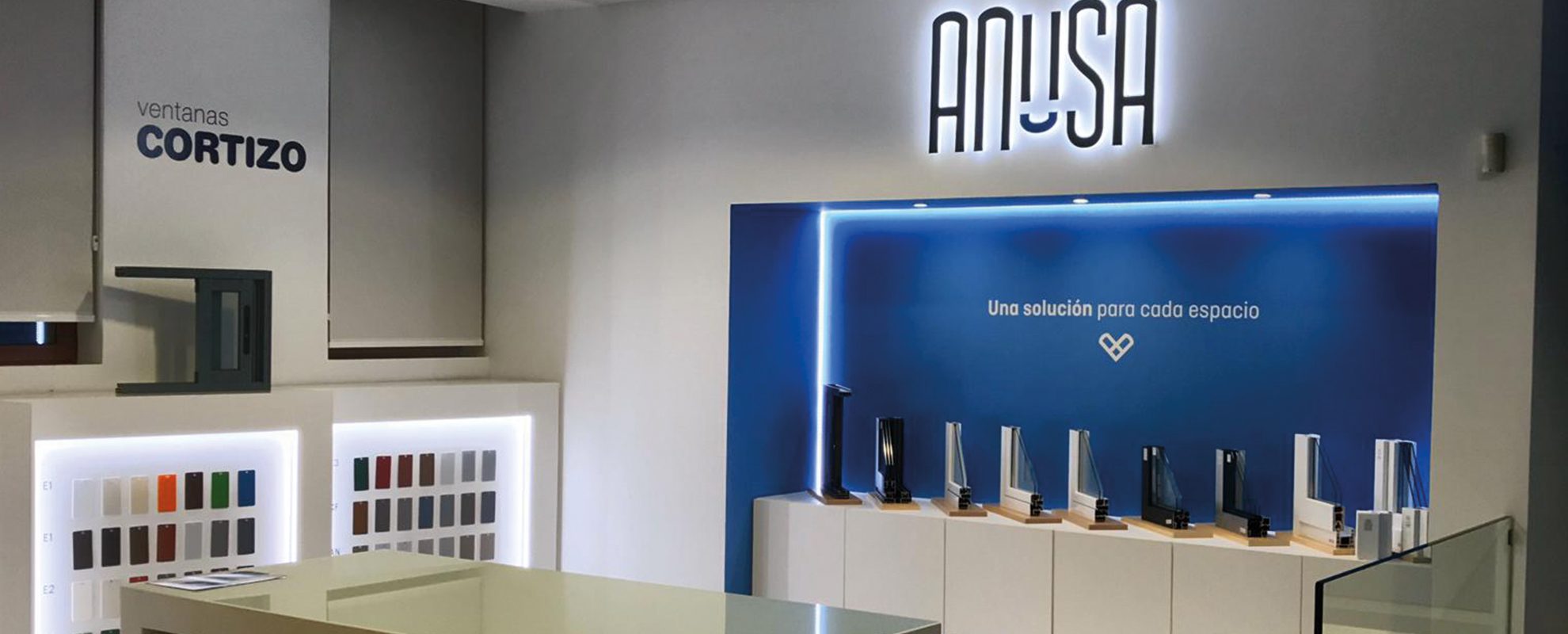 Exposición Janelas Cortizo en Aluminios Numancia - janelas de alumínio e PVC Cortizo