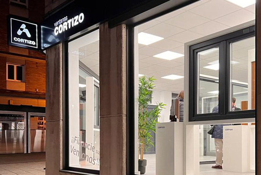 Showroom R. Bayón - janelas de alumínio e PVC Cortizo