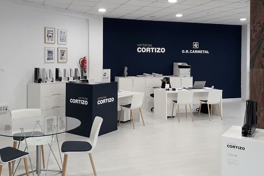 Showroom Carmetal - janelas de alumínio e PVC Cortizo