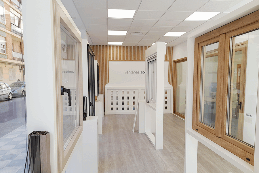 Sala de atención Efiven - janelas de alumínio e PVC Cortizo