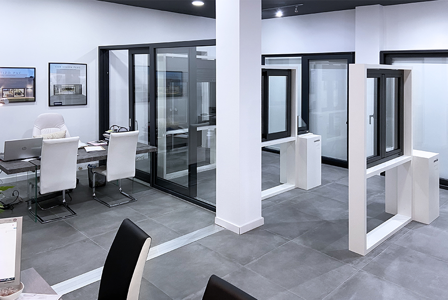 Showroom Essenza Ventanas - janelas de alumínio e PVC Cortizo