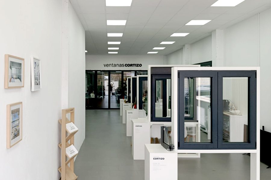 Showroom Grupo Fyr - janelas de alumínio e PVC Cortizo