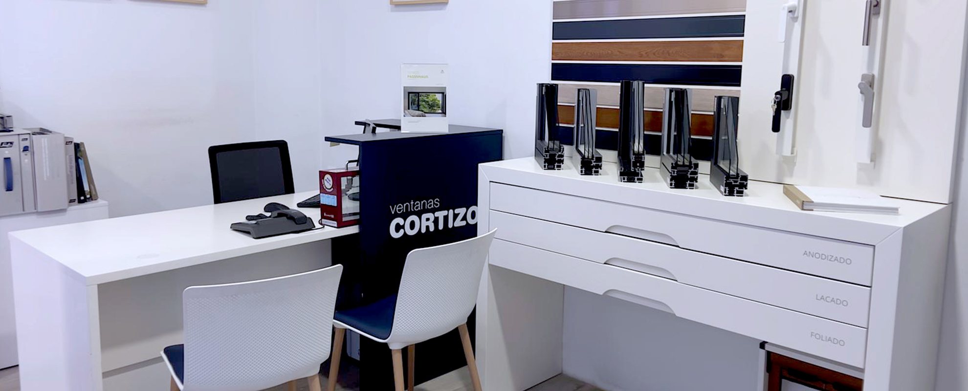 Exposición Janelas Cortizo en Ideas en Aluminio - janelas de alumínio e PVC Cortizo