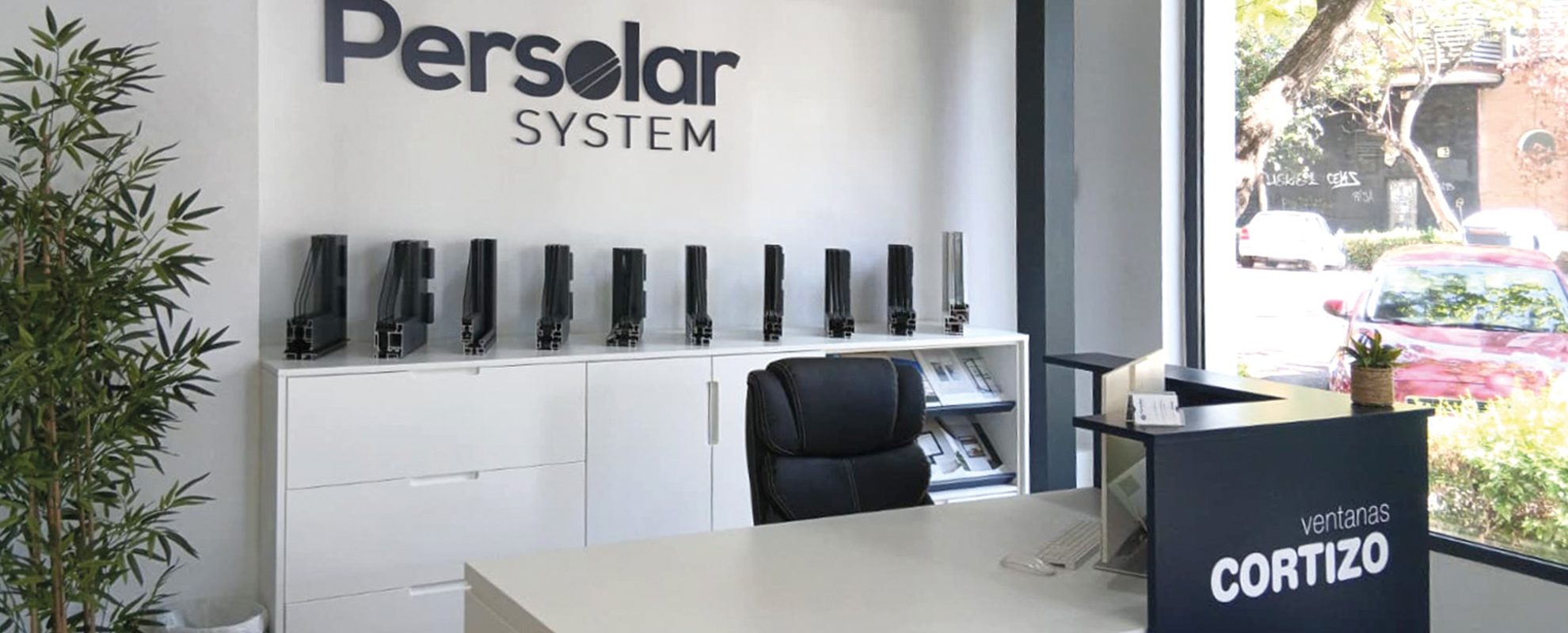 Exposición Janelas Cortizo en Persolar System - janelas de alumínio e PVC Cortizo