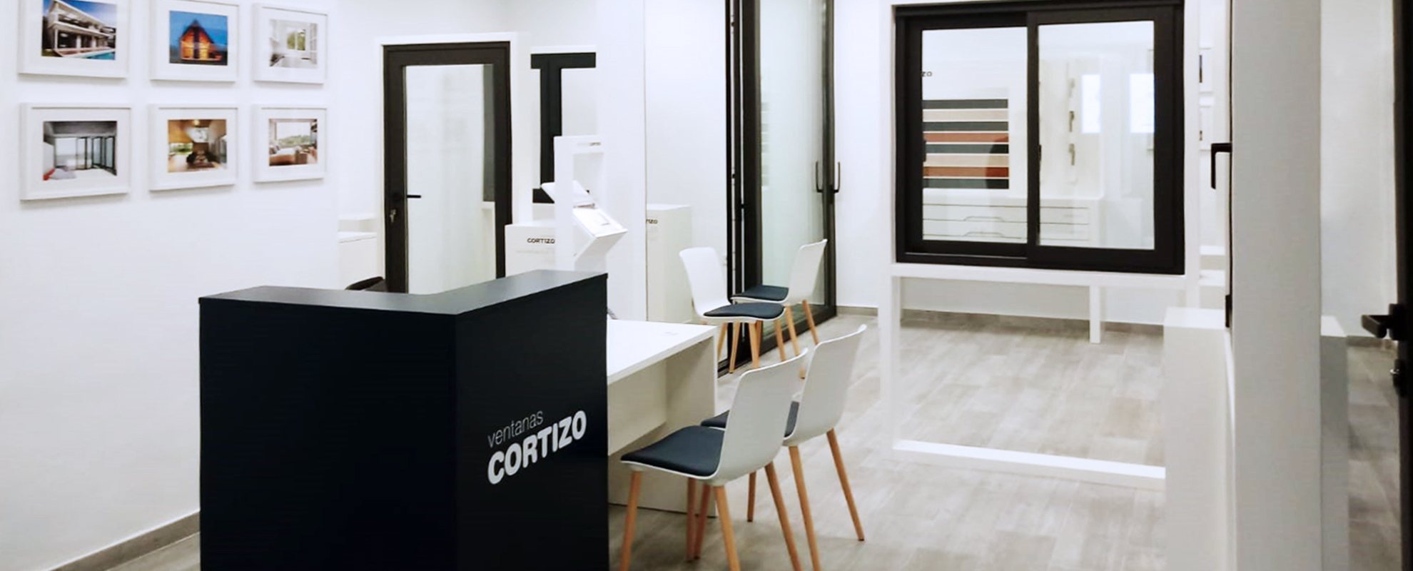 Exposición Janelas Cortizo en Seype Aluminios - janelas de alumínio e PVC Cortizo