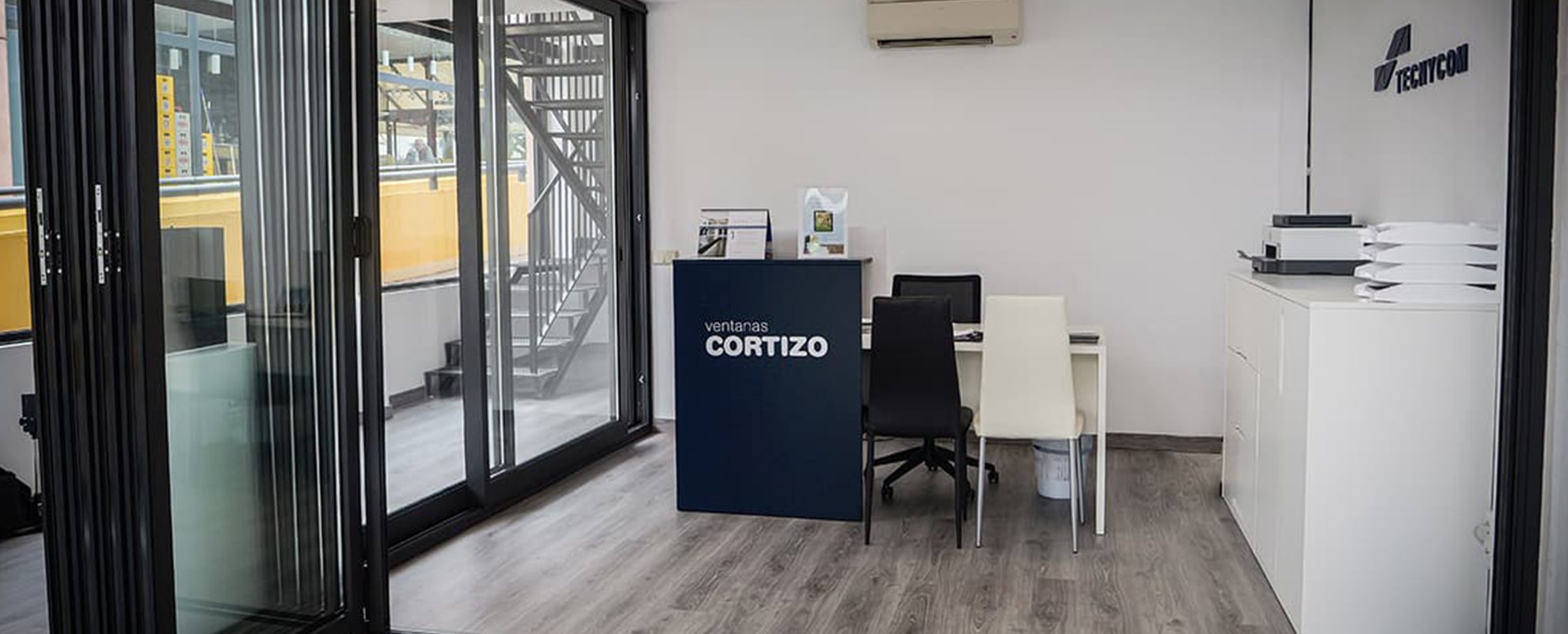 Exposición Janelas Cortizo en Tecnycom Las Rozas - janelas de alumínio e PVC Cortizo